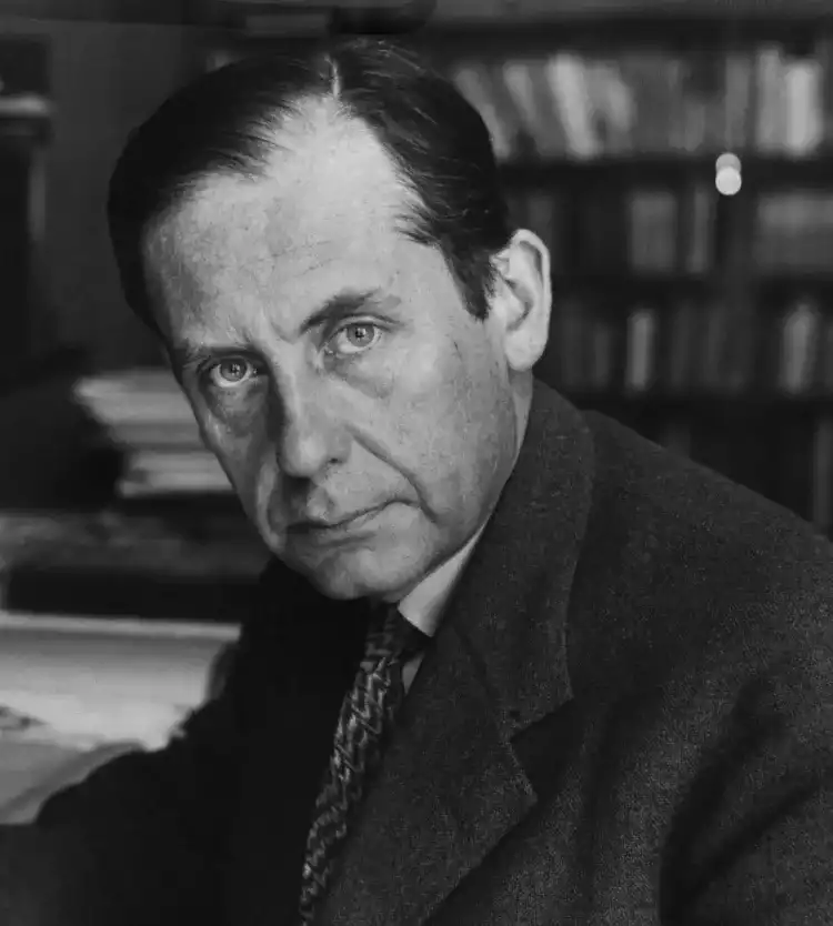 Walter Gropius photo